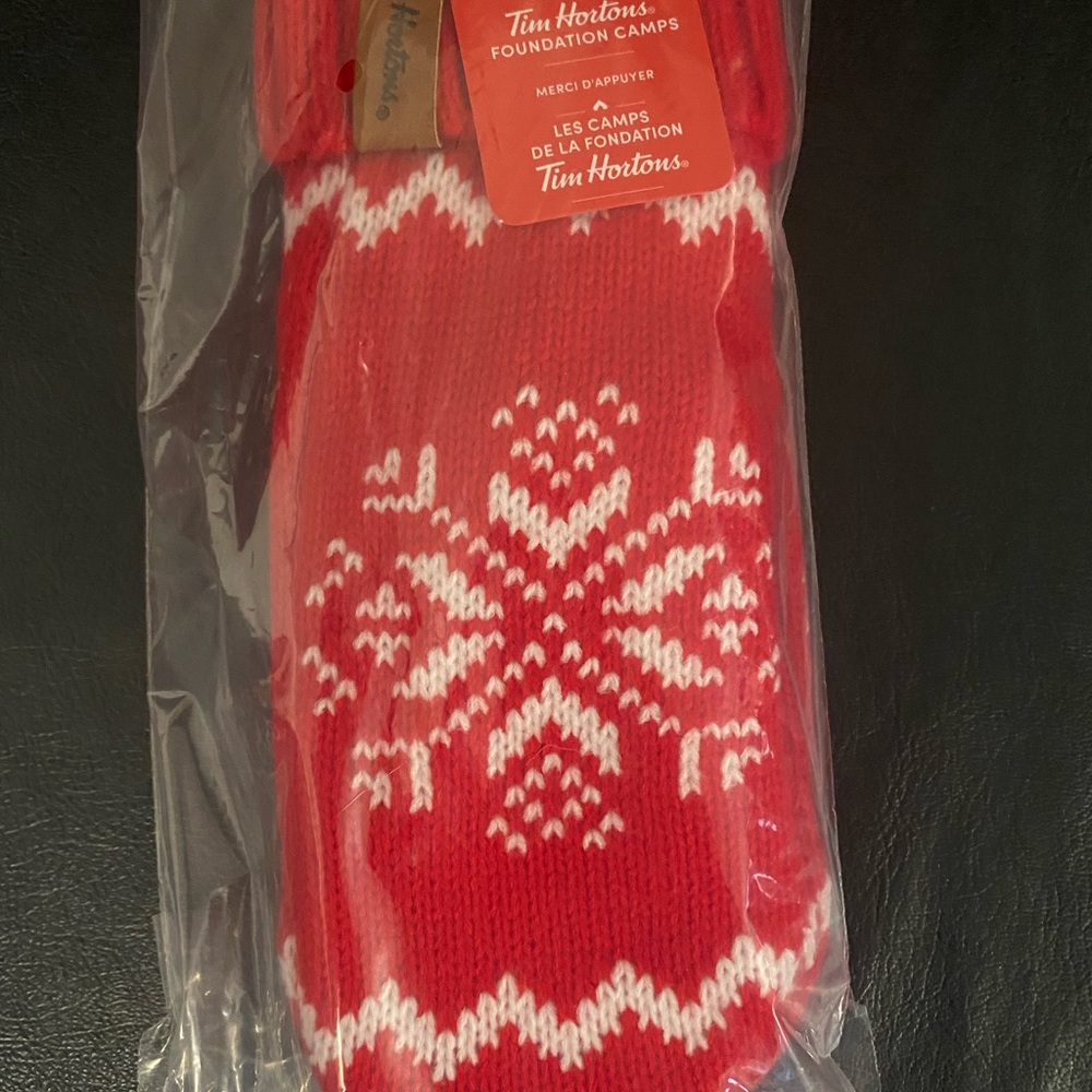 COPY - Tim Hortons knitted mittens new in the bag